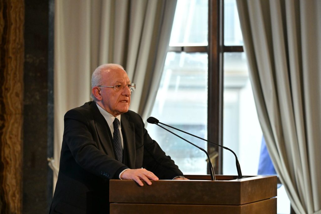 1744648829_Vincenzo-De-Luca-1.jpg