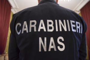 Chiusura di Due Attività a Reggio Calabria: I Controlli Nas sui Prodotti Pasquali