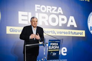 Tajani: ‘Niente panico sui dazi, evitiamo ritorsioni a catena’