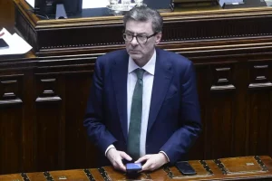 Giorgetti: “Approvato nuovo documento sulla finanza pubblica, diverso dal passato”