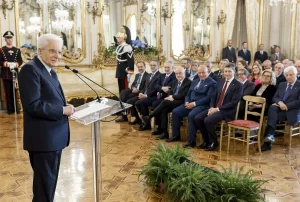 La polizia garantisce sicurezza e speranza di fronte ai nuovi pericoli, afferma Mattarella.
