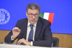 Giorgetti ribadisce: “I profili di contabilità non subiranno cambiamenti con la manovra”