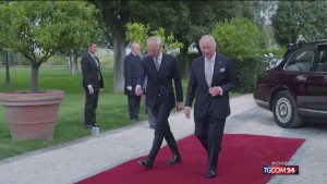 Meloni accoglie re Carlo a Villa Doria Pamphilj: un incontro regale all’insegna dell’eleganza e della tradizione