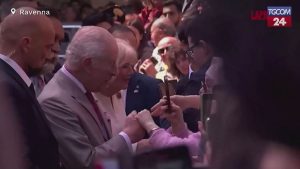 La visita di Re Carlo e della Regina Camilla alla Tomba di Dante a Ravenna