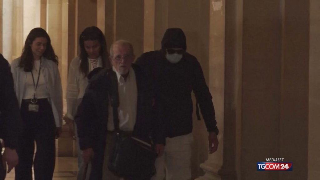 Parigi: Inizia il Processo per la Maxi-Rapina a Kim Kardashian