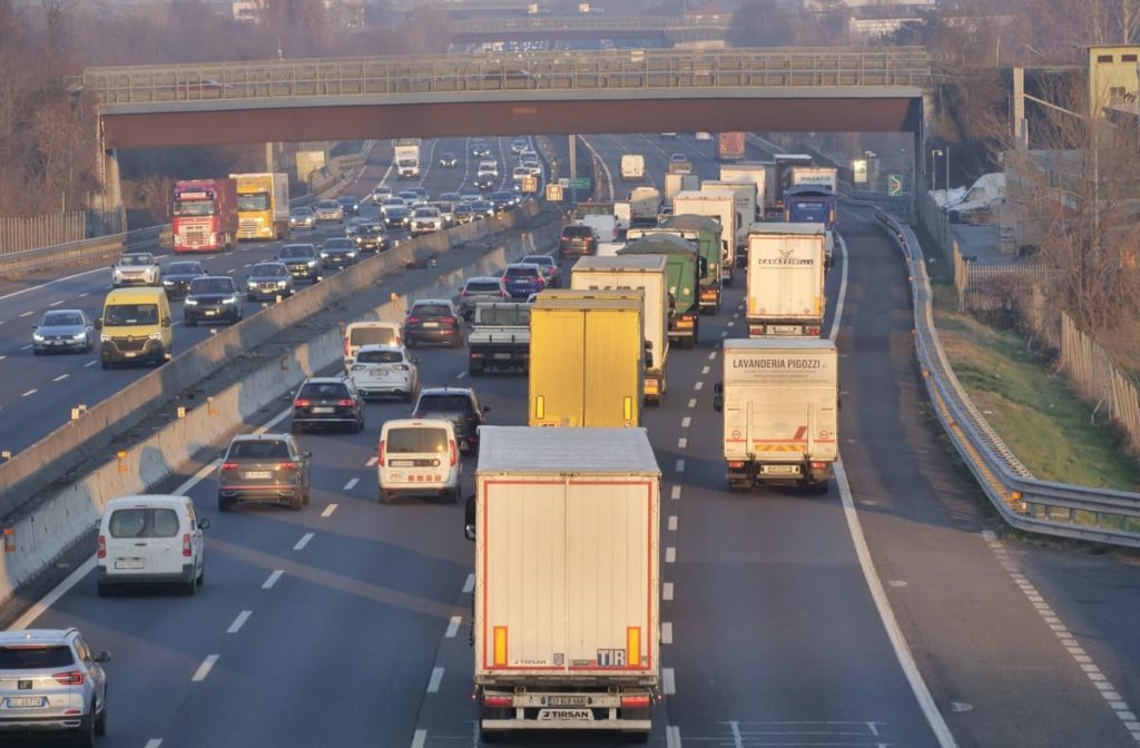 Autostrada-traffico-1.jpg