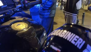 Tre Arresti a Napoli per Aggressione a Studente in un Locale di Chiaia a Febbraio