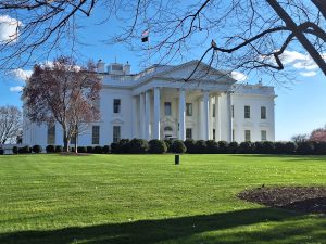 Colloqui sul Nucleare: La Casa Bianca Annuncia un ‘Passo Avanti’ nei Rapporti Iran-USA