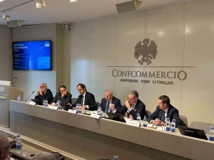 Cresce l’occupazione nel settore della ristorazione: 1,5 milioni di persone impiegate ma diminuiscono le imprese – Rapporto di FIPE – Confcommercio