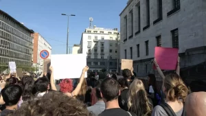 Milano in Movimento: Il Corteo di ‘Non Una Di Meno’ Contro i Femminicidi