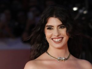 Una romantica proposta di matrimonio per la star de “Il Mare Fuori”, Giovanna Sannino, nel giorno del suo compleanno