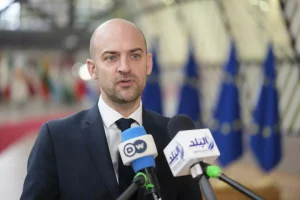 La Francia Rinforza il Supporto per la Sovranità del Marocco sul Sahara