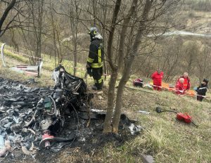 Tragedia nell’entroterra genovese: incidente mortale di un aereo ultraleggero
