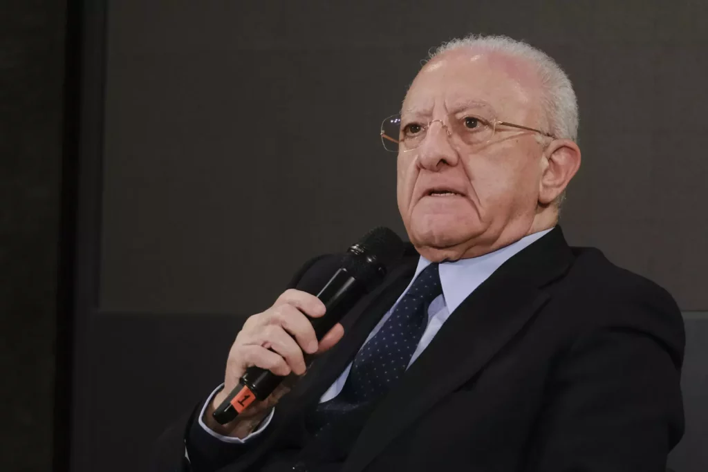 Vincenzo-De-Luca-2.jpg