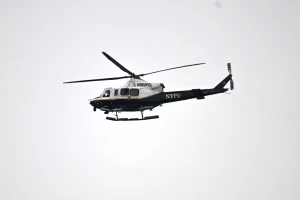 Tragedia a New York: Elicottero si schianta, sei morti