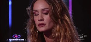 Helena Prestes Rivela: ‘Sono Vittima di Violenza’ e il Terribile Infortunio al Coccige dopo il GF