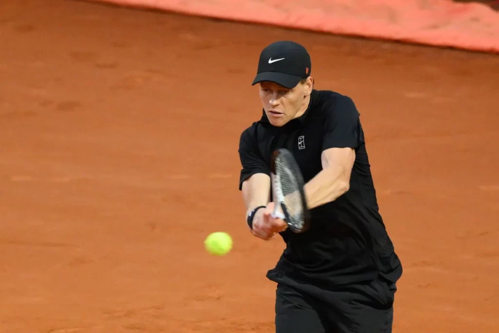 Roland Garros: Sinner debutta contro Rinderknech nel tabellone sorteggiato. Grande attesa per il torneo!