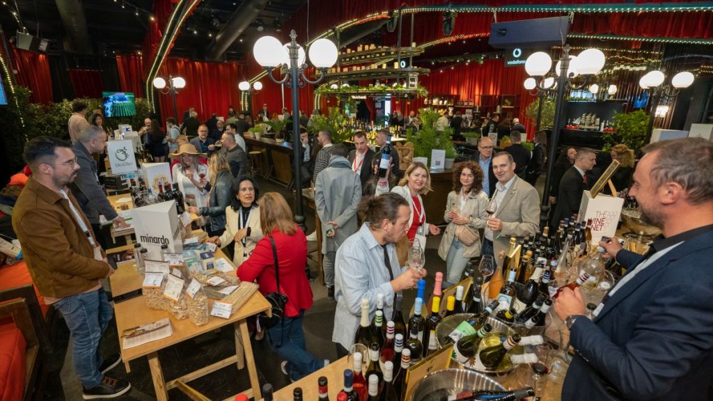 RoWine Bucarest 2025: Un Decennio di Successo per la Cultura Enogastronomica Italiana BUCAREST...