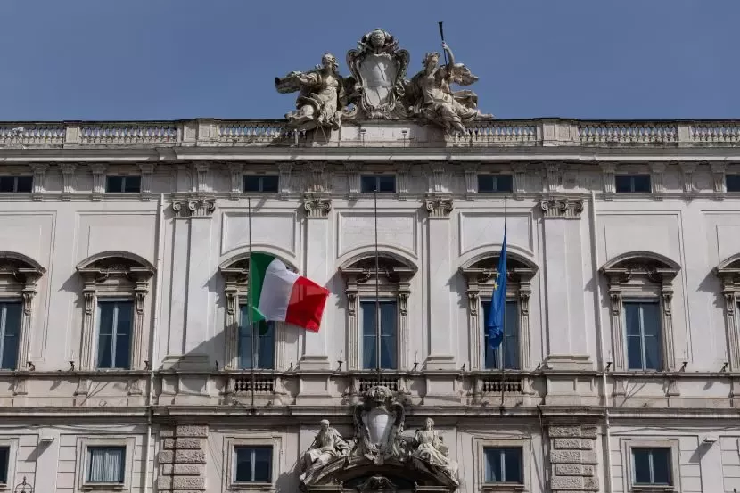 La Corte Costituzionale ha dichiarato l'illegittimità del comma dell'art. 8 della legge 40 del 2004...