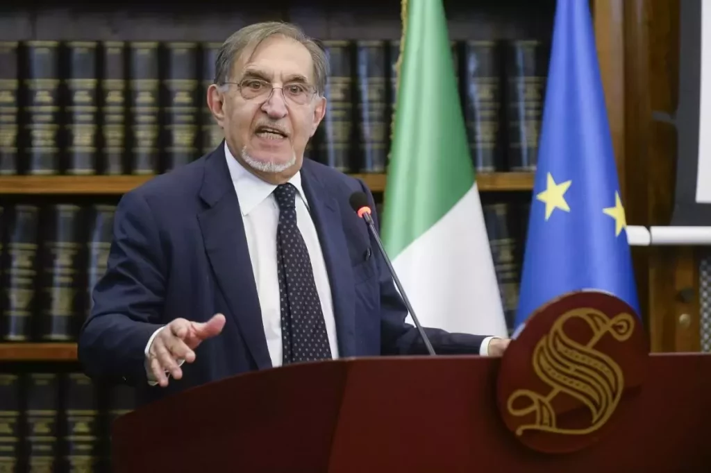 La Russa: “Pronti a difendere la Costituzione anche a costo della vita”