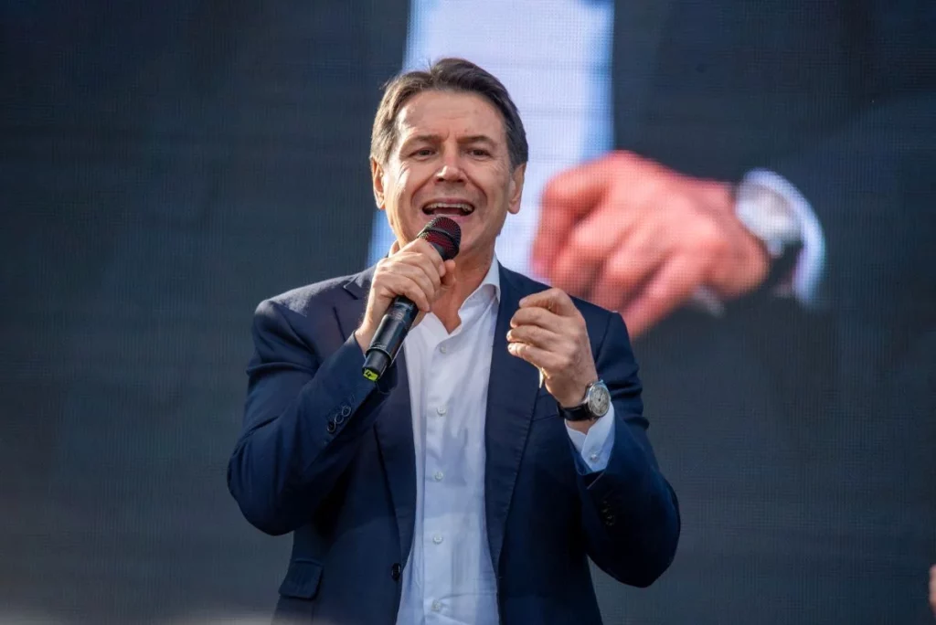 Il 5 aprile 2025, Giuseppe Conte, ex Premier italiano e leader del Movimento Cinque Stelle, ha...