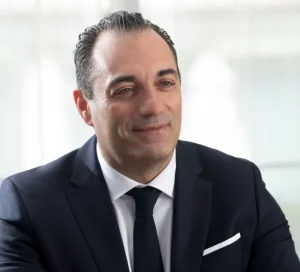 Stellantis NV ha nominato Antonio Filosa come nuovo CEO, una scelta unanime del Consiglio di...