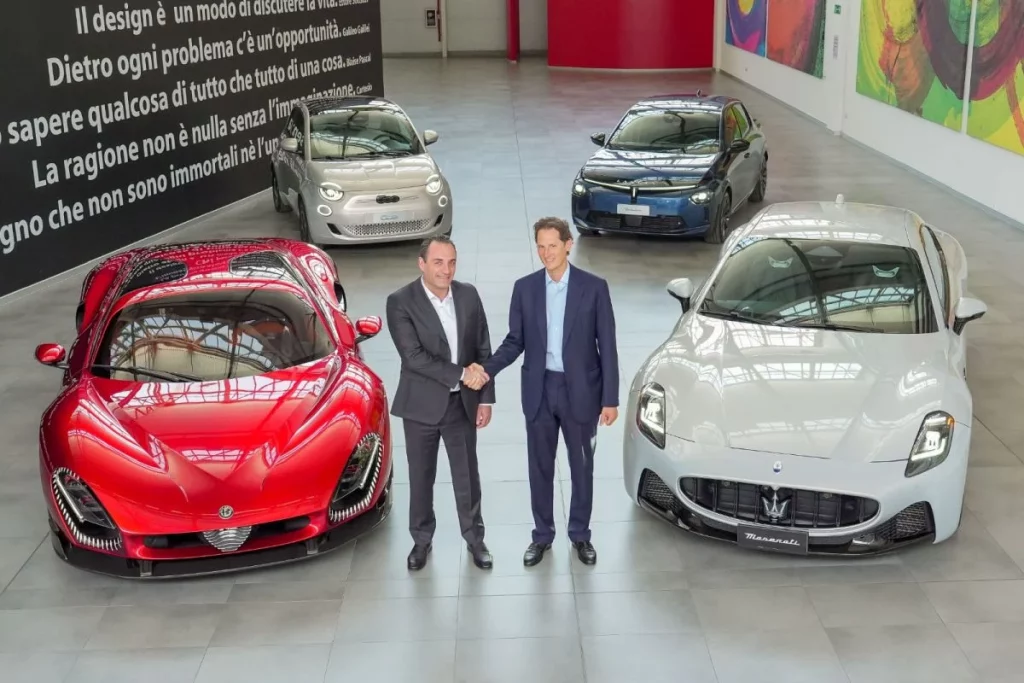 Antonio Filosa Esplora l'Innovazione di Mirafiori TORINO (ITALPRESS) - Durante la sua visita allo...