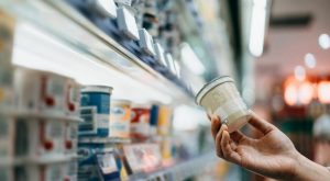8833949_13215120_yogurt_migliori_supermercato_classifica_top_flop_oggi_13_5_2025.jpg
