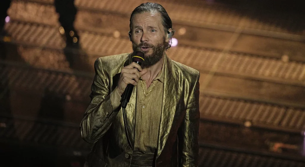 Jovanotti esplora la dieta Omad: scopri i rischi e i benefici del digiuno intermittente.