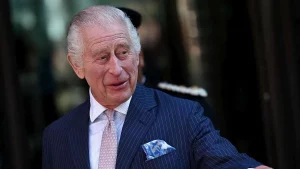 Re Carlo affronta il caro bollette: il pesante conto da pagare.