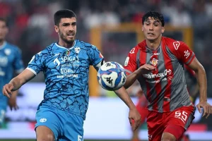 Finale playoff senza reti: Cremonese e Spezia si giocheranno tutto al ritorno.