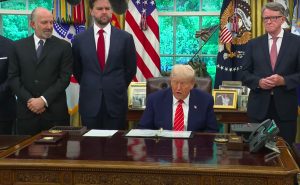 Donald-Trump-studio-ovale.jpg