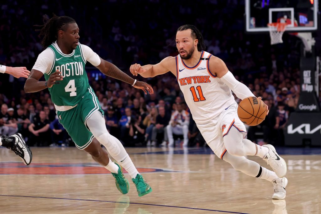 New York schianta Boston e conquista la finale di Eastern Conference con una prestazione straordinaria.