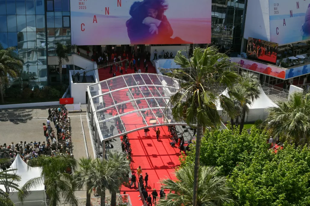 Jennifer Lawrence e Robert Pattinson incantano Cannes con ‘Die My Love’: un evento imperdibile!