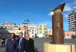Inaugurato-il-Pinocchio-di-Jori-in-Piazza-Mercato-a-Napoli.jpg