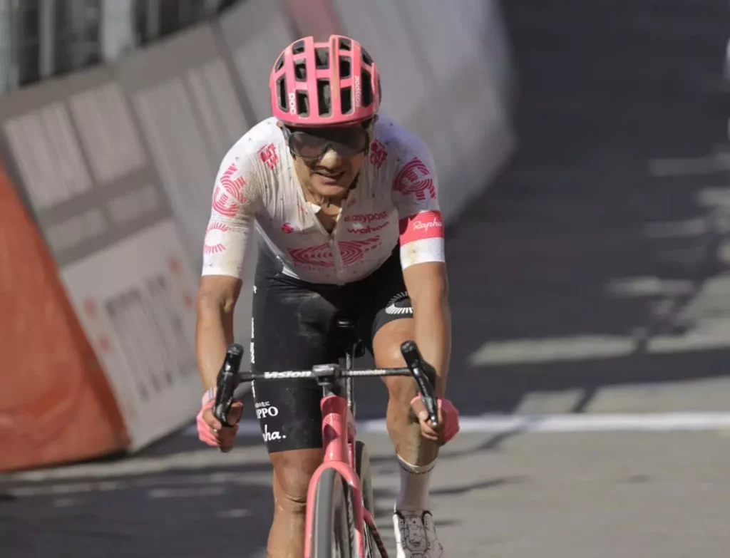 Richard Carapaz Brilla nell'Undicesima Tappa del Giro d'Italia 2025 CASTELNOVO NE’ MONTI (ITALPRESS)...