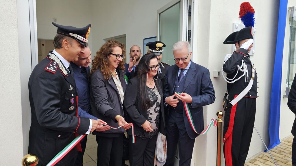 Apertura della nuova Caserma dei Carabinieri: sicurezza potenziata a San Ferdinando.