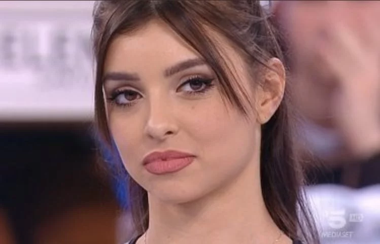 Cosmary Fasanelli rompe il silenzio: la verità su voci e critiche Finalmente Cosmary Fasanelli, l’ex...