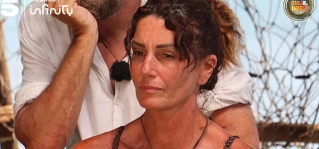 Cristina Plevani critica Alessia Fabiani all’Isola dei Famosi: “Vive all’ombra di Adinolfi”