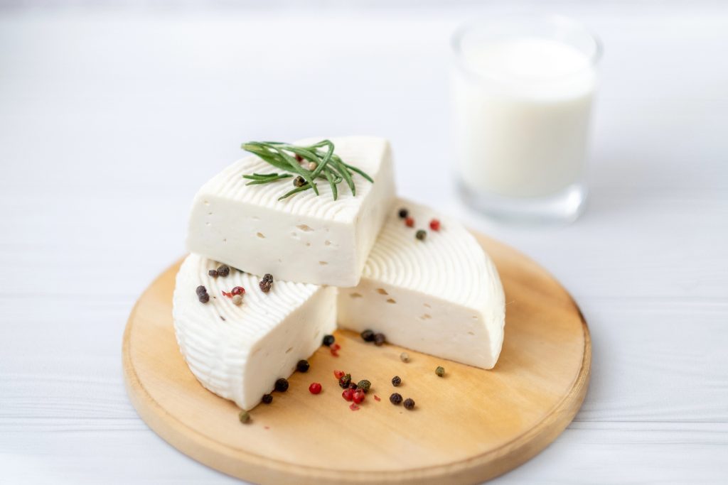 formaggio-primosale-Depositphotos_737503662_L.jpg