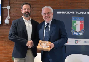 il-Presidente-Miglietta-con-Mathieu-Gratereau-–-Eleiko-1.jpg