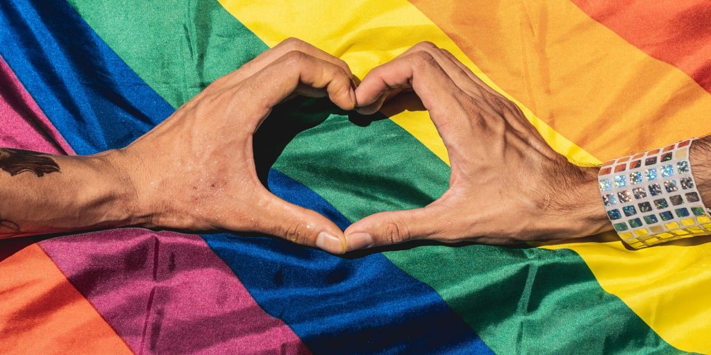 Sportello psicologico gratuito: supporto per il coming out e il tuo benessere emotivo.