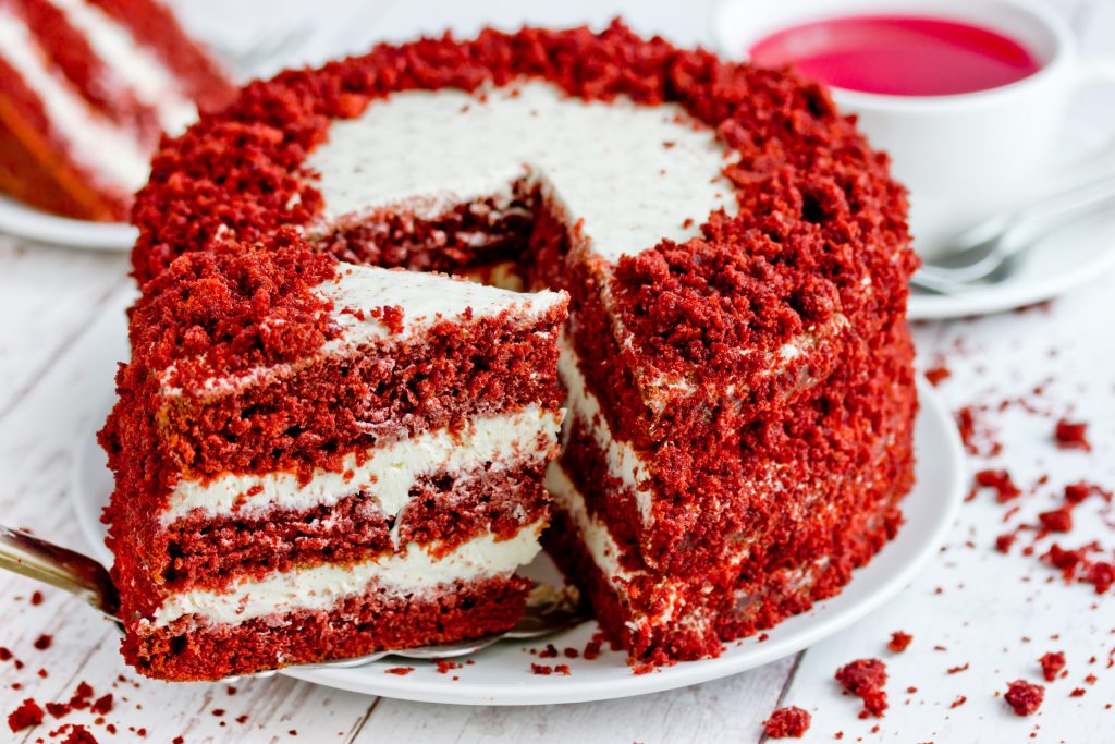 red-velvet-cake-torta-colorante-rosso-AdobeStock_264846889-scaled.jpeg