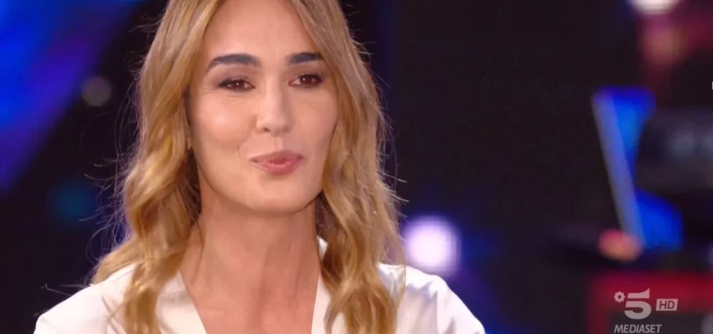 Silvia Toffanin: “Io e mia figlia sostenevamo Alessia ad Amici 24!” Reazioni entusiastiche dei fan.