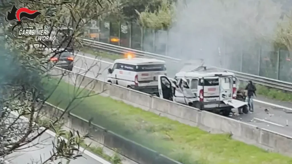 Operazione dei Carabinieri: Arrestati 11 Sardi per Rapina e Detenzione di Armi Un Colpo Ben...