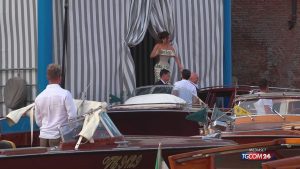 Bezos e Sanchez: evasione esclusiva sull’Isola di San Giorgio, privacy assoluta garantita.