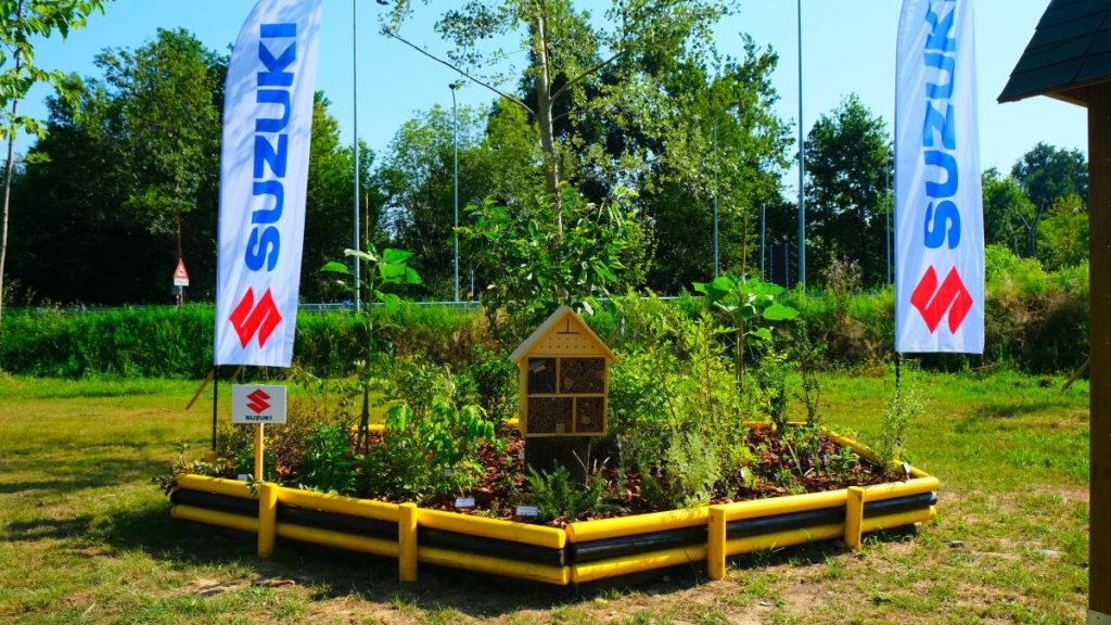 Suzuki e l'Impegno per la Biodiversità: Il Giardino delle Api #2 TORINO (ITALPRESS) – Suzuki...