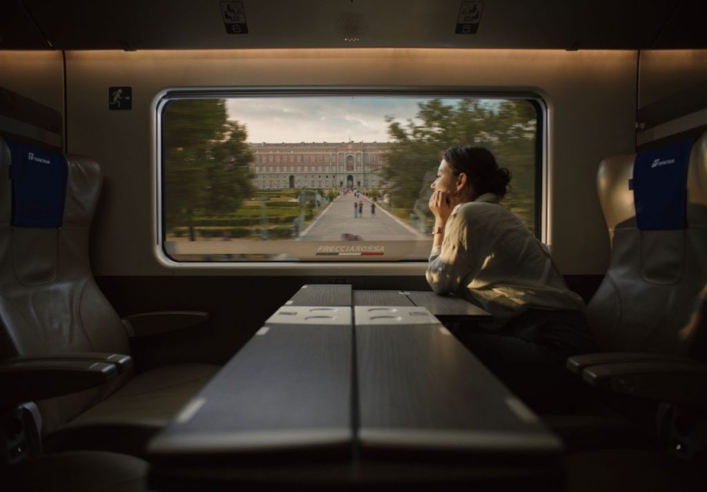 La campagna istituzionale "L’emozione di essere italiani" del Gruppo FS, lanciata il 23 giugno...