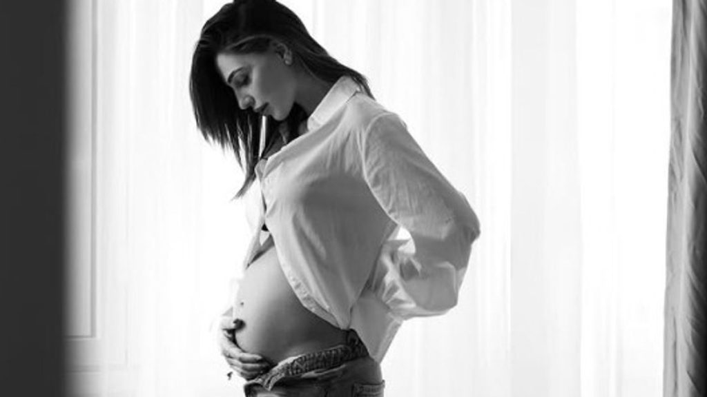 Nuovo Amore per Anna Tatangelo? Scopriamo i Dettagli Anna Tatangelo, la celebre cantante italiana...