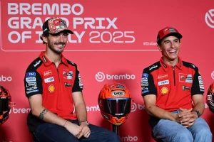 Bagnaia-Marquez-1.jpg